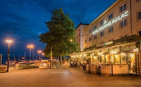 Touring Au Lac